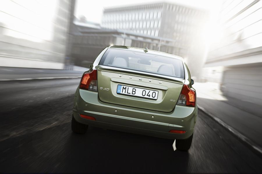  Volvo S40 2008 года  (фото 62 из 105)